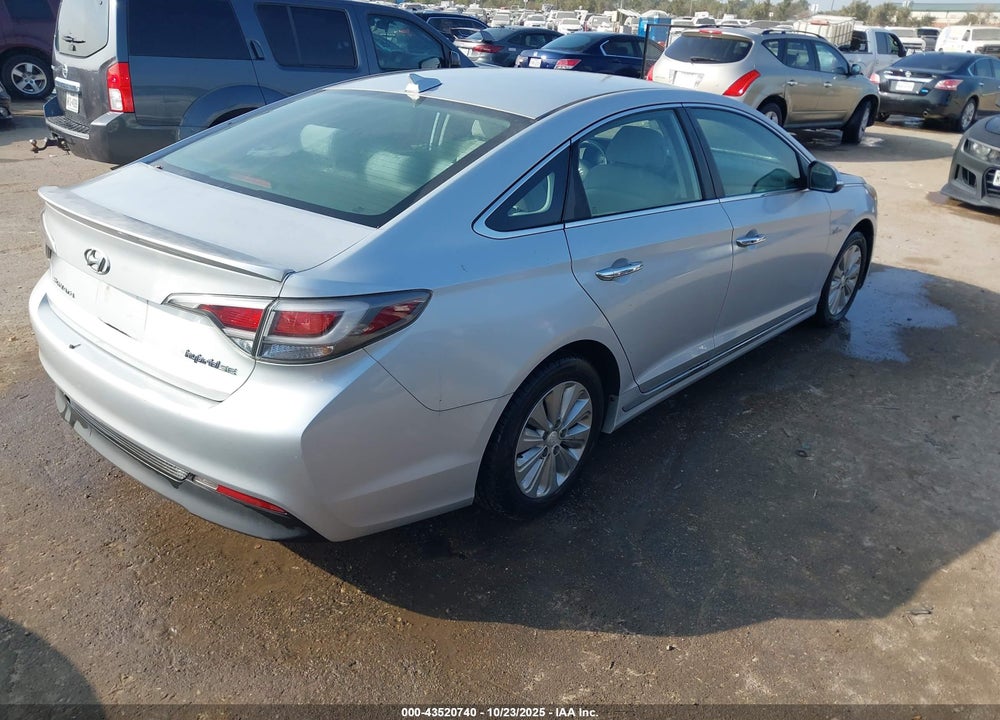 2017 HYUNDAI SONATA HYBRID VIN: KMHE24L1XHA056864