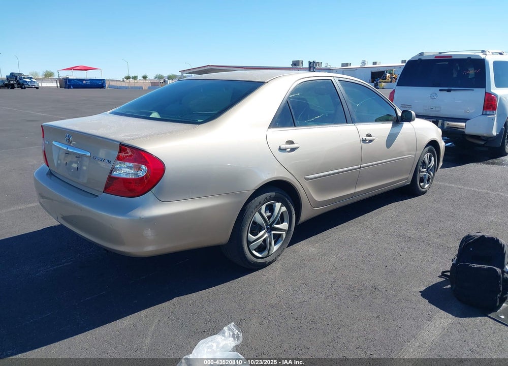 2002 TOYOTA CAMRY XLE VIN: 4T1BE32K22U097087