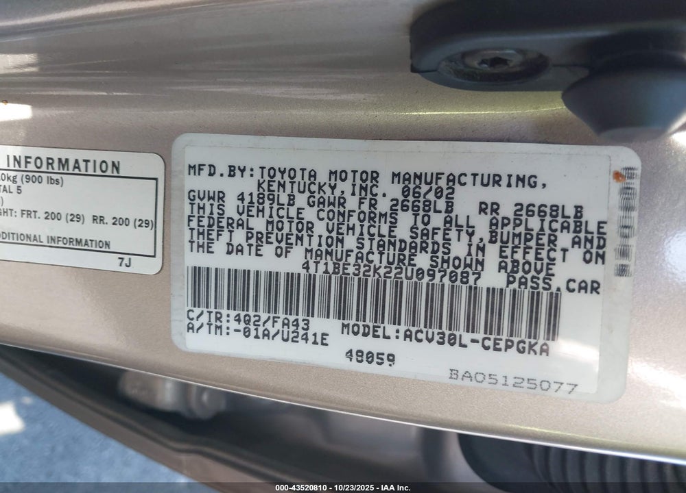 2002 TOYOTA CAMRY XLE VIN: 4T1BE32K22U097087