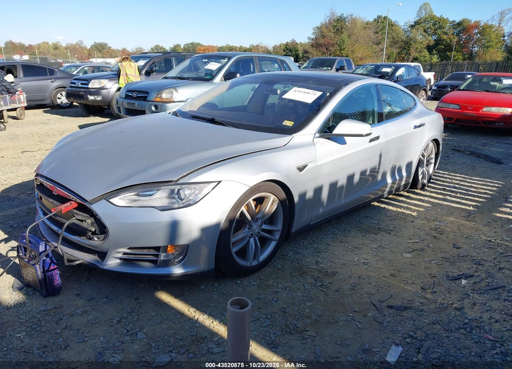 2013 TESLA MODEL S VIN: 5YJSA1CN8DFP16039