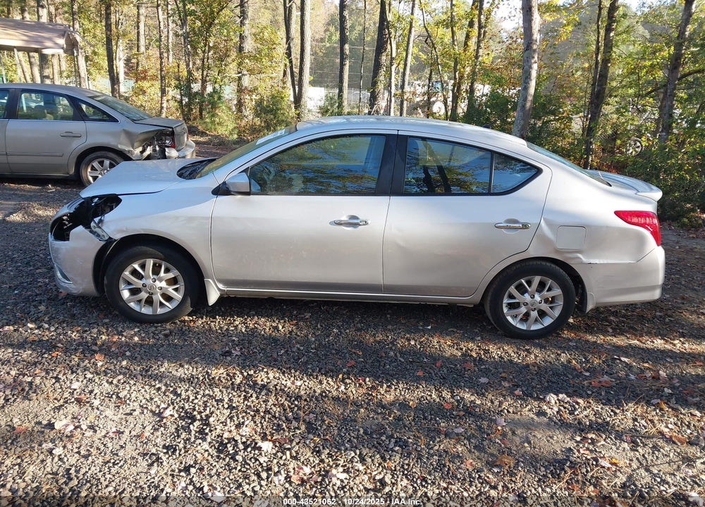 2016 NISSAN VERSA 1.6 SV VIN: 3N1CN7AP0GL911397