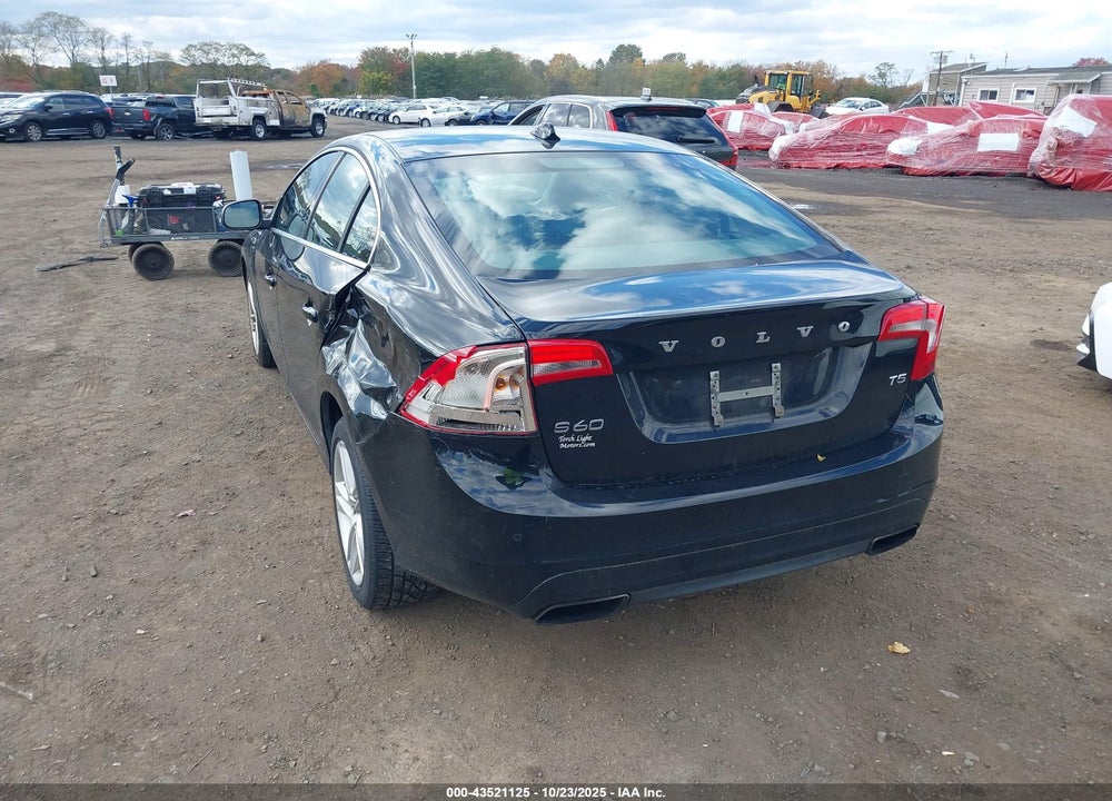 2015 VOLVO S60 VIN: YV126MFK3F1344734