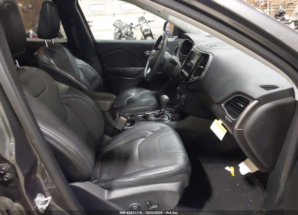 2019 JEEP CHEROKEE VIN: 1C4PJMDN2KD438362