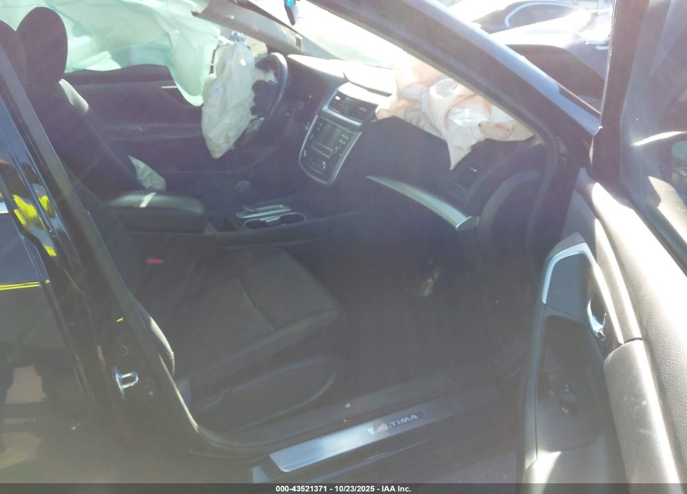 2016 NISSAN ALTIMA VIN: 1N4AL3AP7GC142319