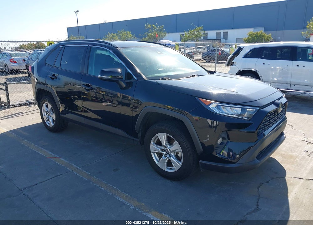 2021 TOYOTA RAV4 XLE VIN: 2T3W1RFVXMW124874