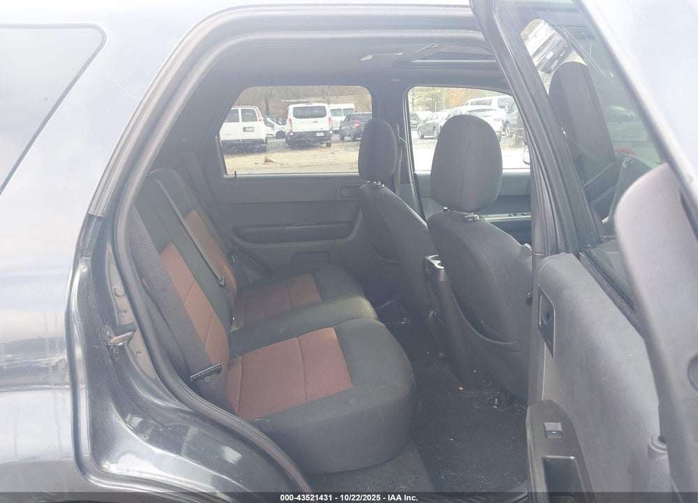 2008 FORD ESCAPE VIN: 1FMCU93108KB76357