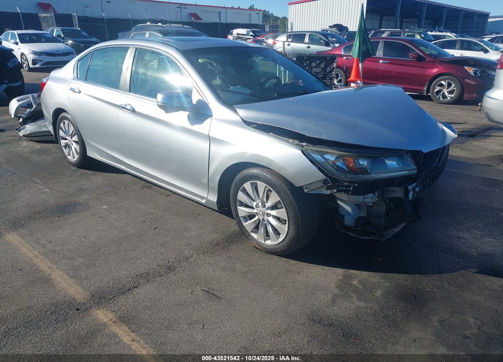 2013 HONDA ACCORD SDN VIN: 1HGCR2F81DA043856