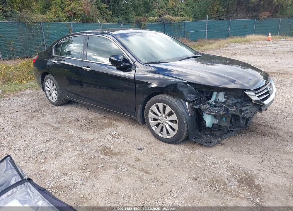 2013 HONDA ACCORD EX-L V-6 VIN: 1HGCR3F83DA042715