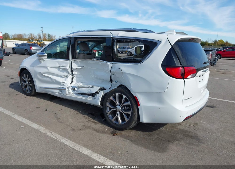 2018 CHRYSLER PACIFICA LIMITED VIN: 2C4RC1GG5JR117703