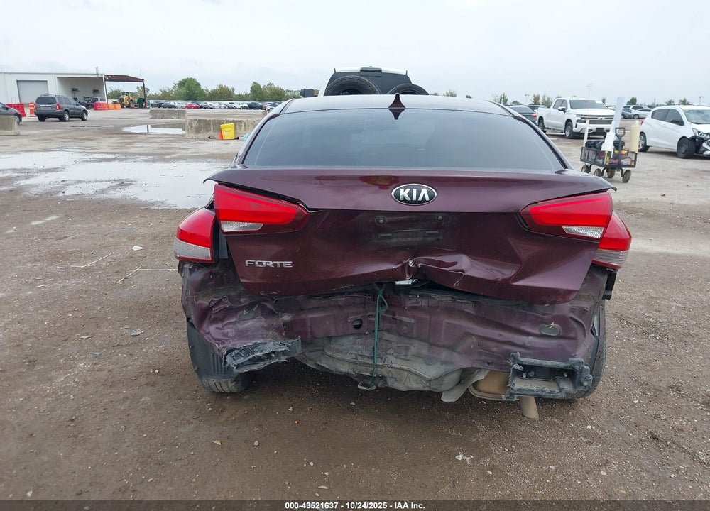 2018 KIA FORTE LX VIN: 3KPFK4A7XJE224070