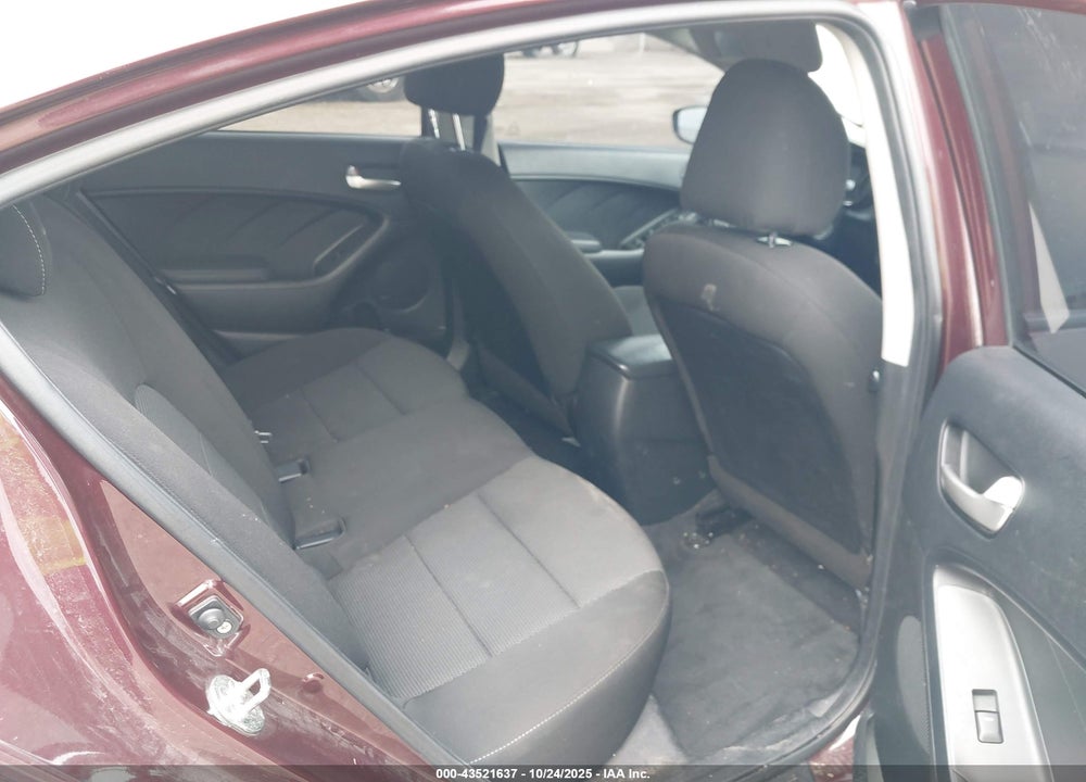 2018 KIA FORTE LX VIN: 3KPFK4A7XJE224070
