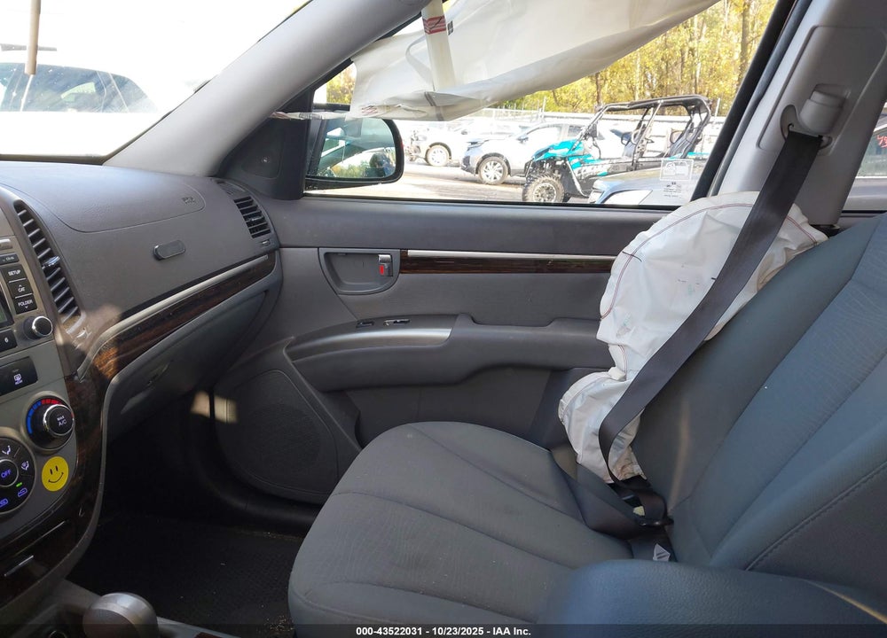 2011 HYUNDAI SANTA FE GLS VIN: 5XYZGDAB1BG011385