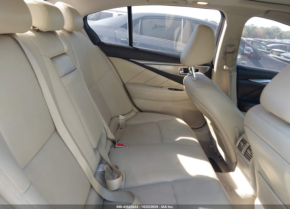 2017 INFINITI Q50 3.0T PREMIUM VIN: JN1EV7AP2HM738370