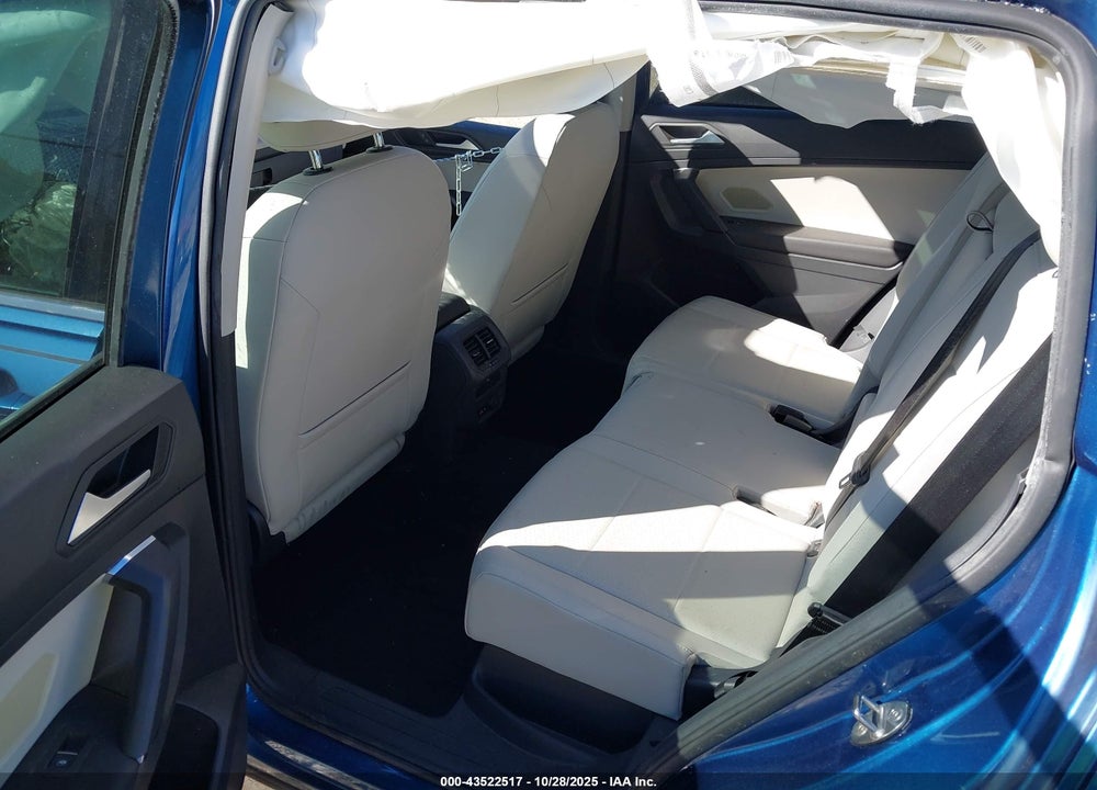 2019 VOLKSWAGEN TIGUAN 2.0T SE/2.0T SEL/2.0T SEL R-LINE/2.0T SEL R-LINE BLACK VIN: 3VV2B7AX0KM038840
