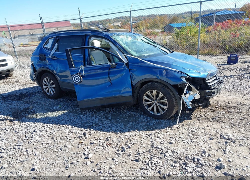 2019 VOLKSWAGEN TIGUAN 2.0T SE/2.0T SEL/2.0T SEL R-LINE/2.0T SEL R-LINE BLACK VIN: 3VV2B7AX0KM038840
