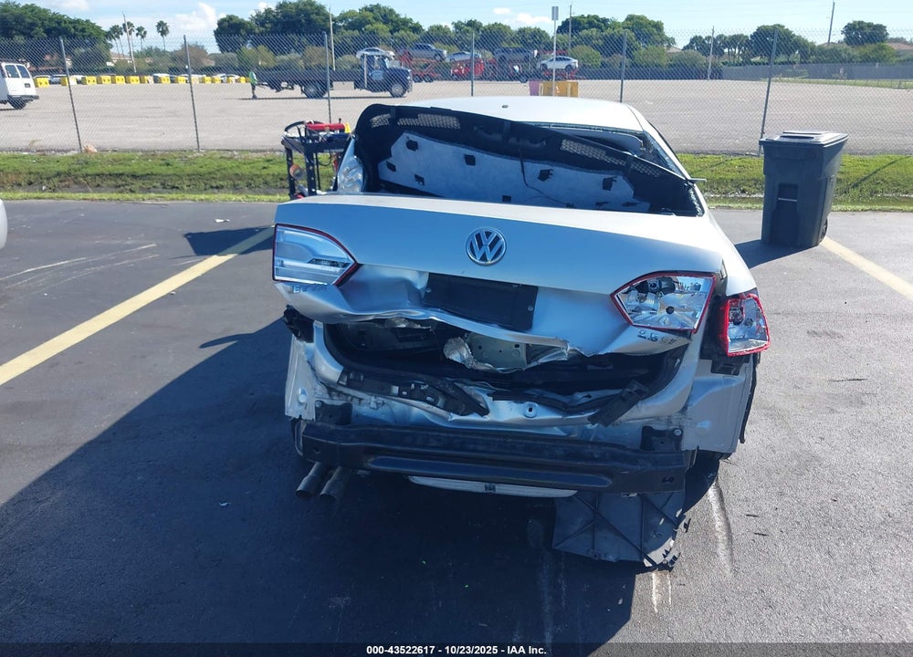 2013 VOLKSWAGEN JETTA 2.5L SE VIN: 3VWDP7AJ8DM220922