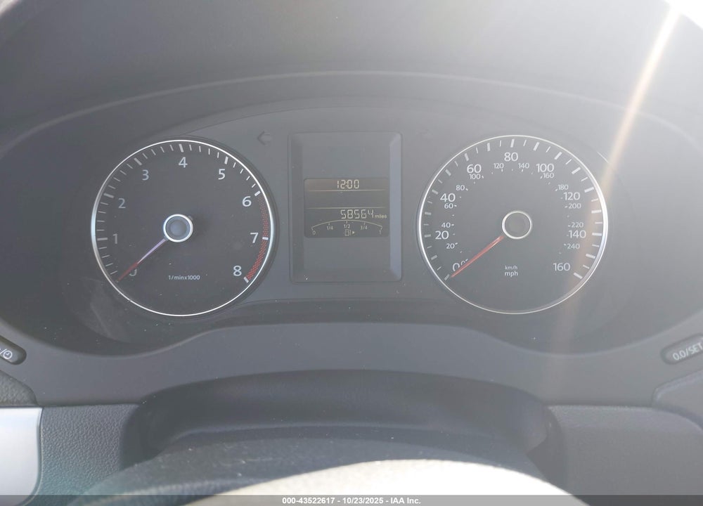 2013 VOLKSWAGEN JETTA 2.5L SE VIN: 3VWDP7AJ8DM220922