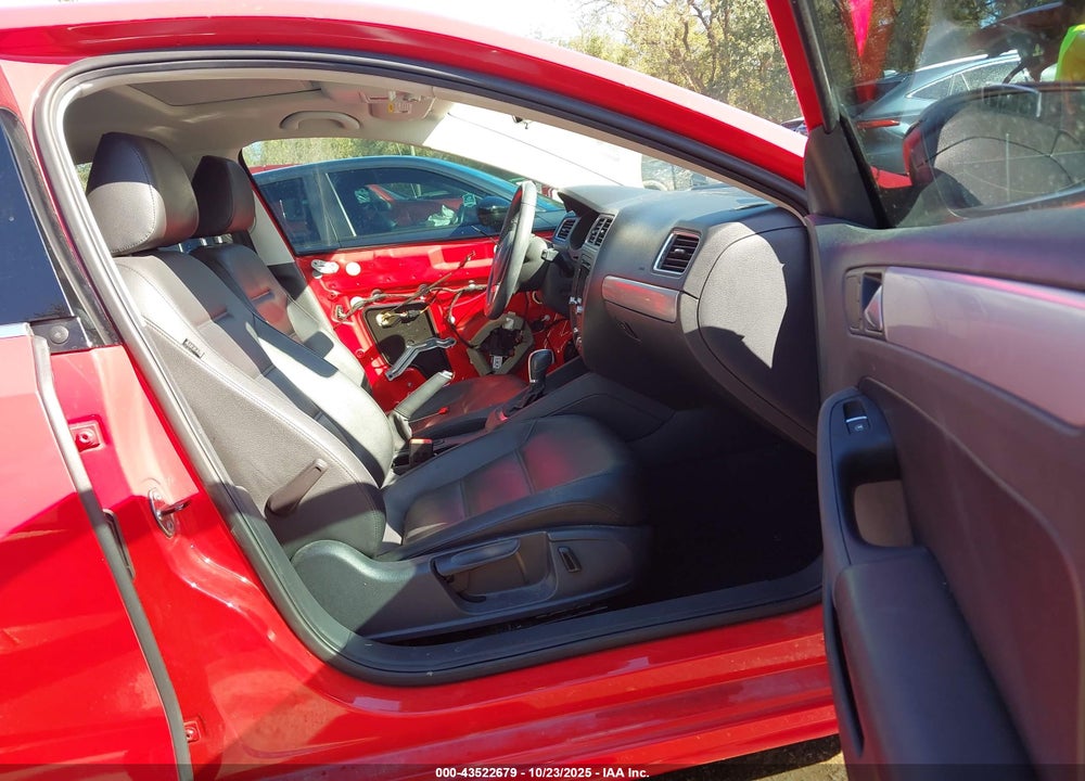 2014 VOLKSWAGEN JETTA 1.8T SE VIN: 3VWD17AJ8EM384500