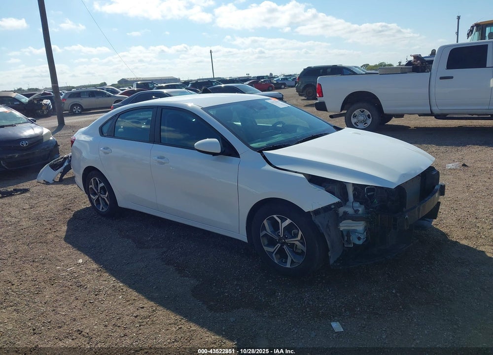 2021 KIA FORTE LXS VIN: 3KPF24AD8ME349630