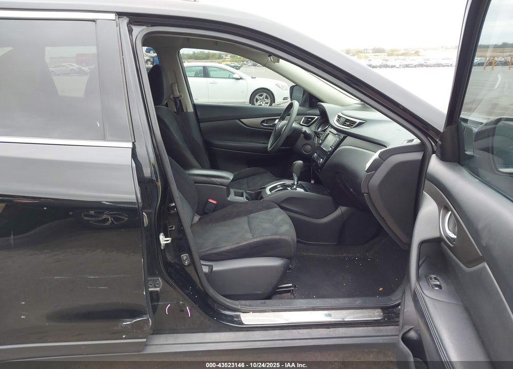 2014 NISSAN ROGUE SV VIN: 5N1AT2MV2EC826458