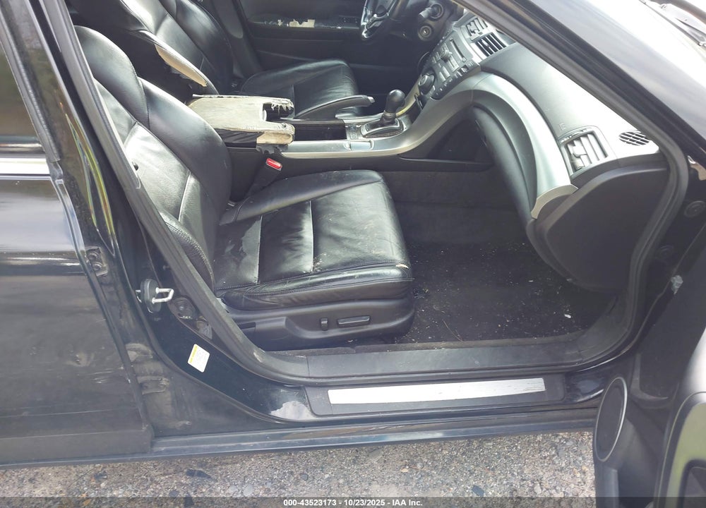 2010 ACURA TL VIN: 19UUA8F24AA008458