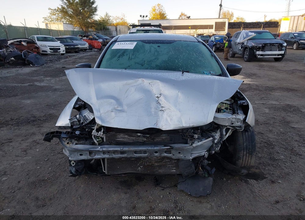 2013 FORD FOCUS VIN: 1FADP3E24DL180635
