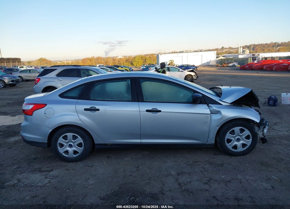 2013 FORD FOCUS VIN: 1FADP3E24DL180635