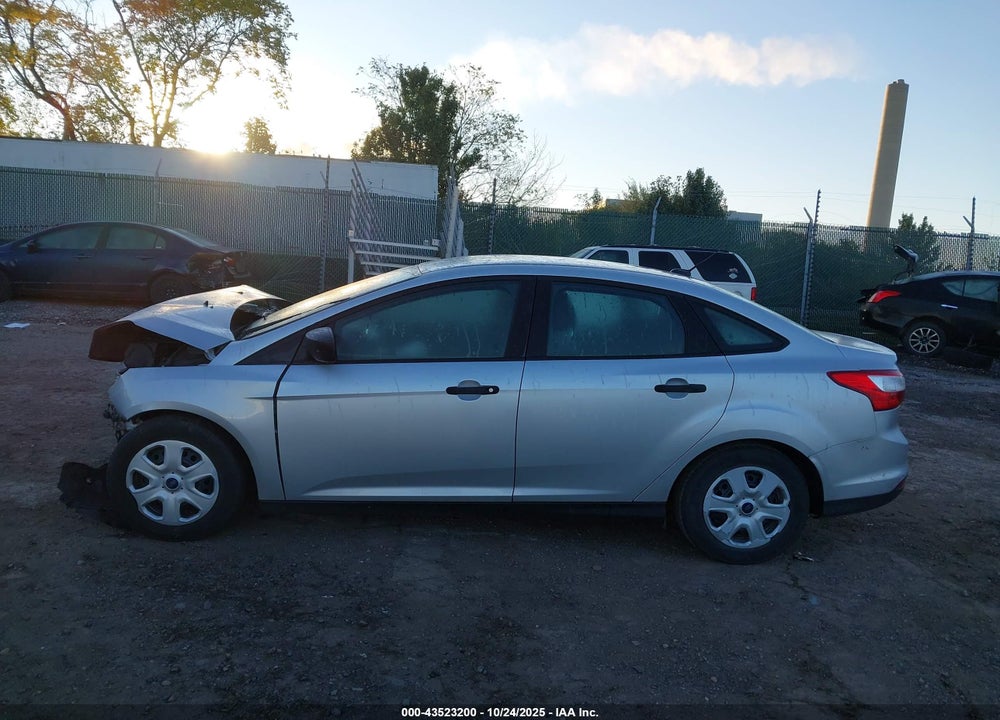 2013 FORD FOCUS VIN: 1FADP3E24DL180635