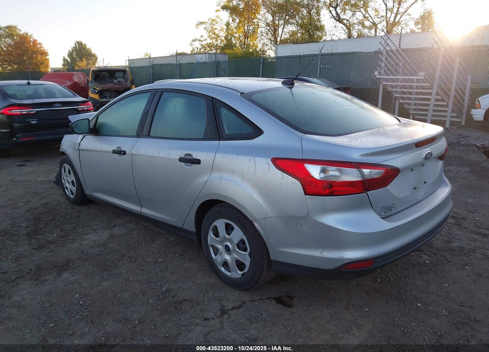 2013 FORD FOCUS VIN: 1FADP3E24DL180635