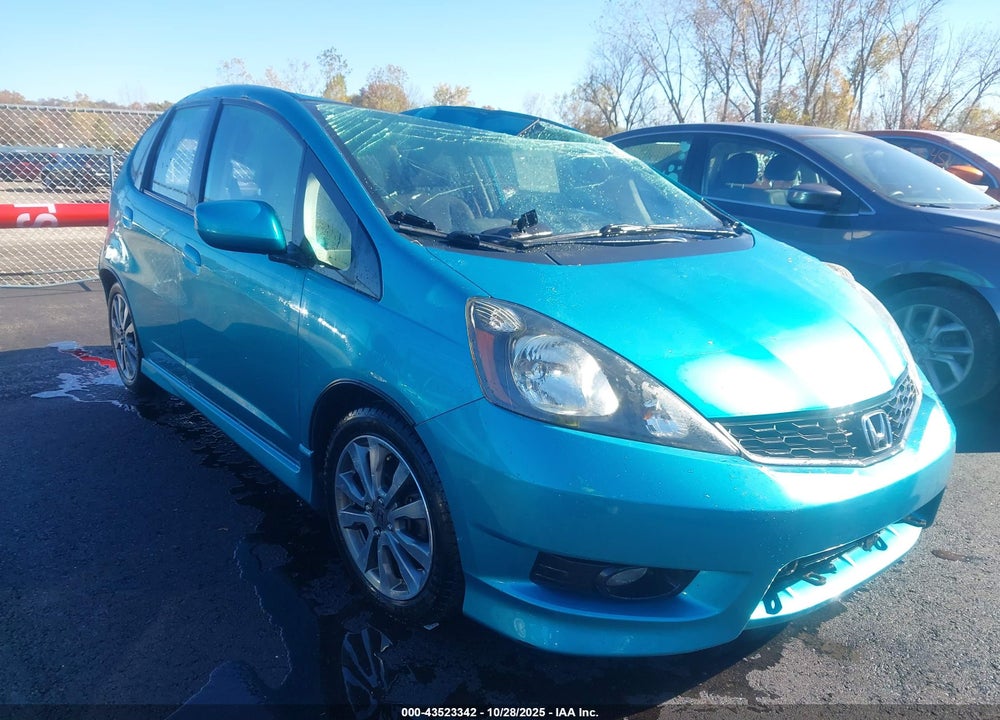 2013 HONDA FIT SPORT VIN: JHMGE8H5XDC016823