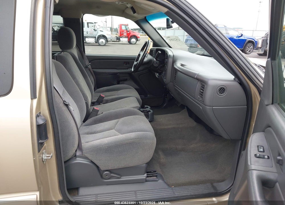 2005 CHEVROLET SILVERADO 1500 Z71 VIN: 1GCEK19T65E318895