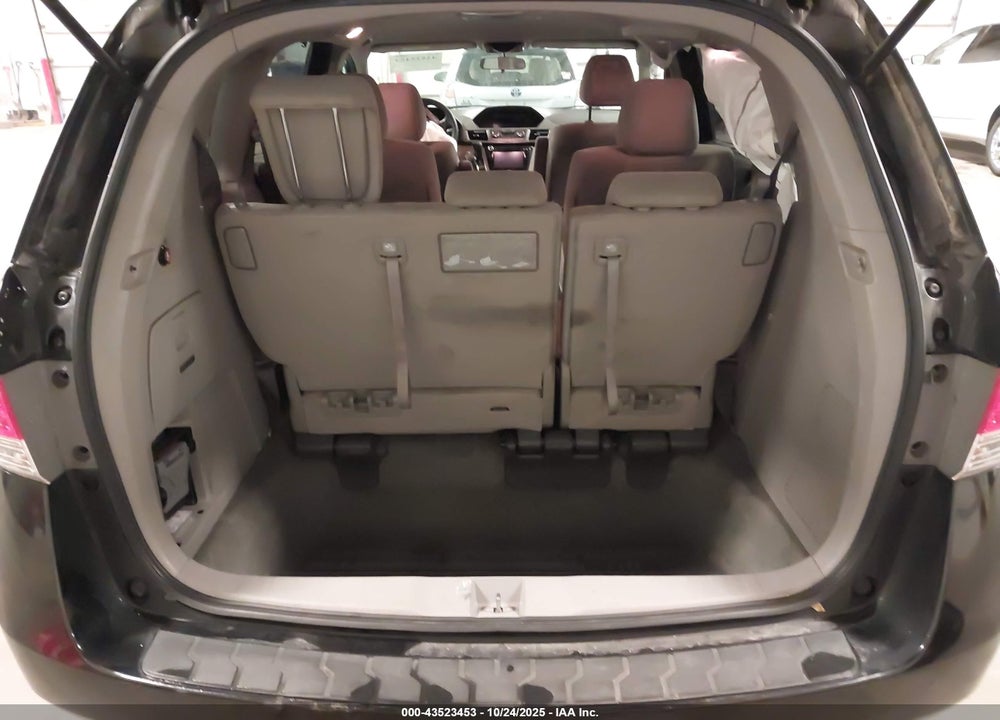 2016 HONDA ODYSSEY SE VIN: 5FNRL5H38GB166627