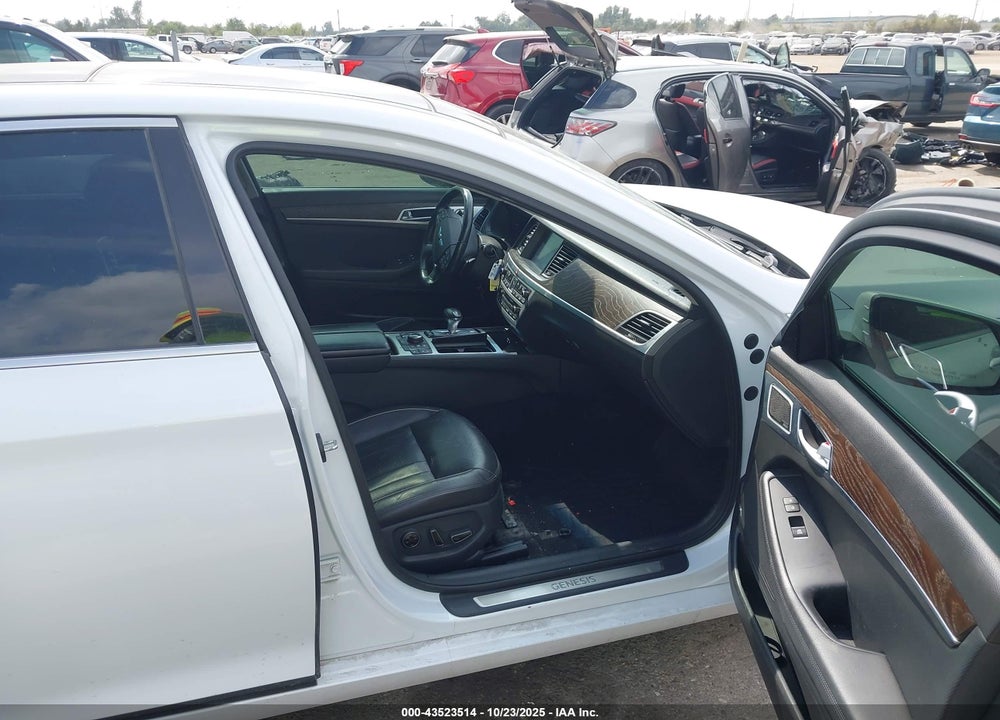 2018 HYUNDAI GENESIS VIN: KMHGN4JF5JU235090