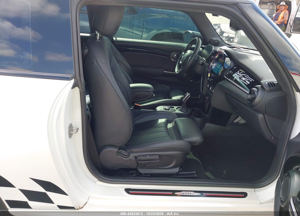2023 MINI HARDTOP VIN: WMW73DH03P2T80111