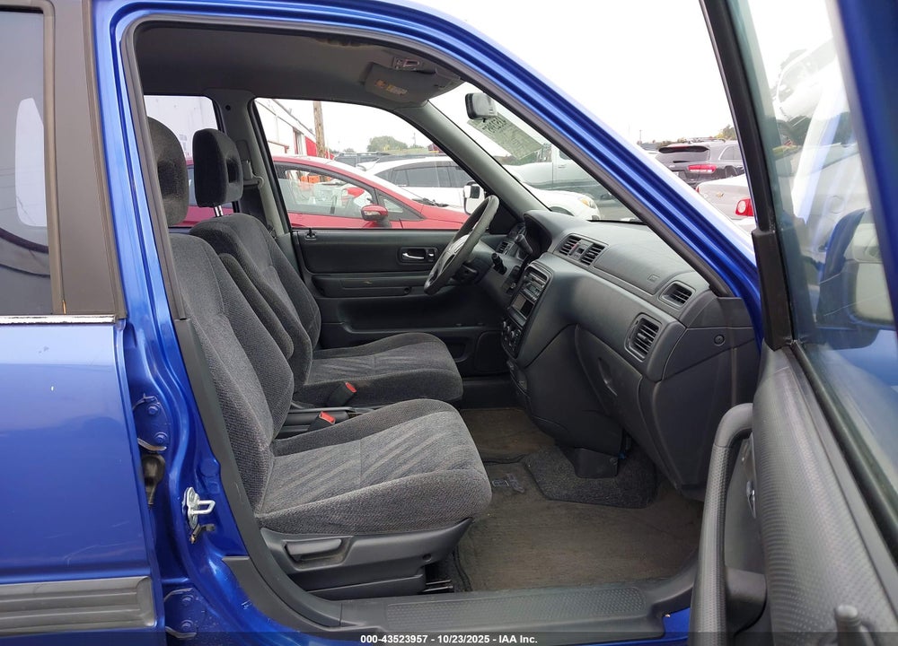 2000 HONDA CR-V EX VIN: JHLRD1860YC040490
