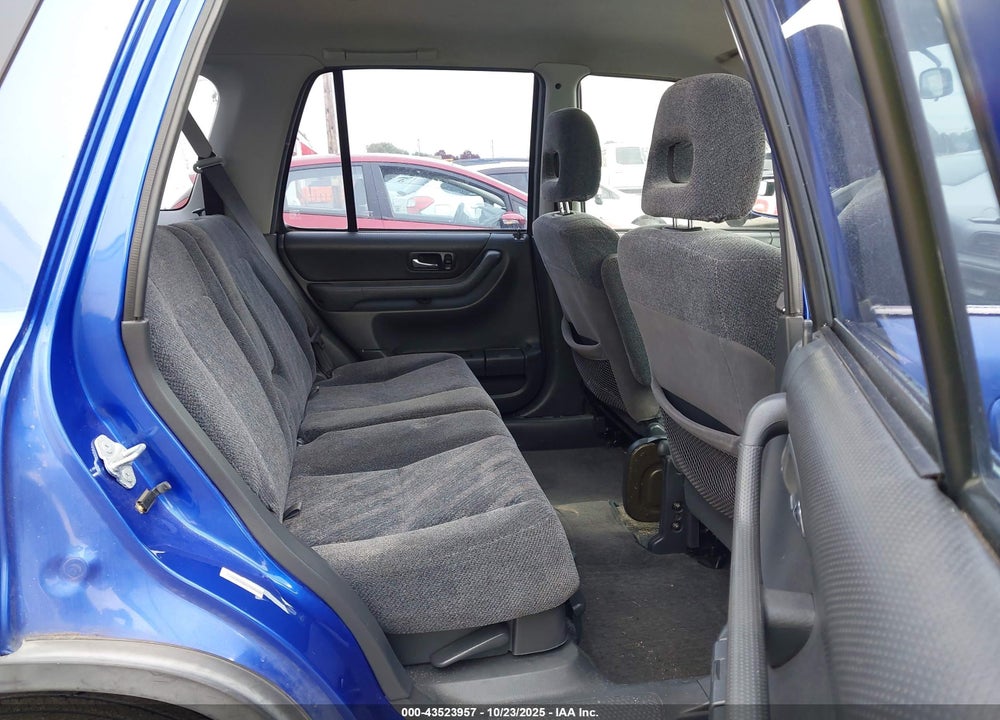 2000 HONDA CR-V EX VIN: JHLRD1860YC040490