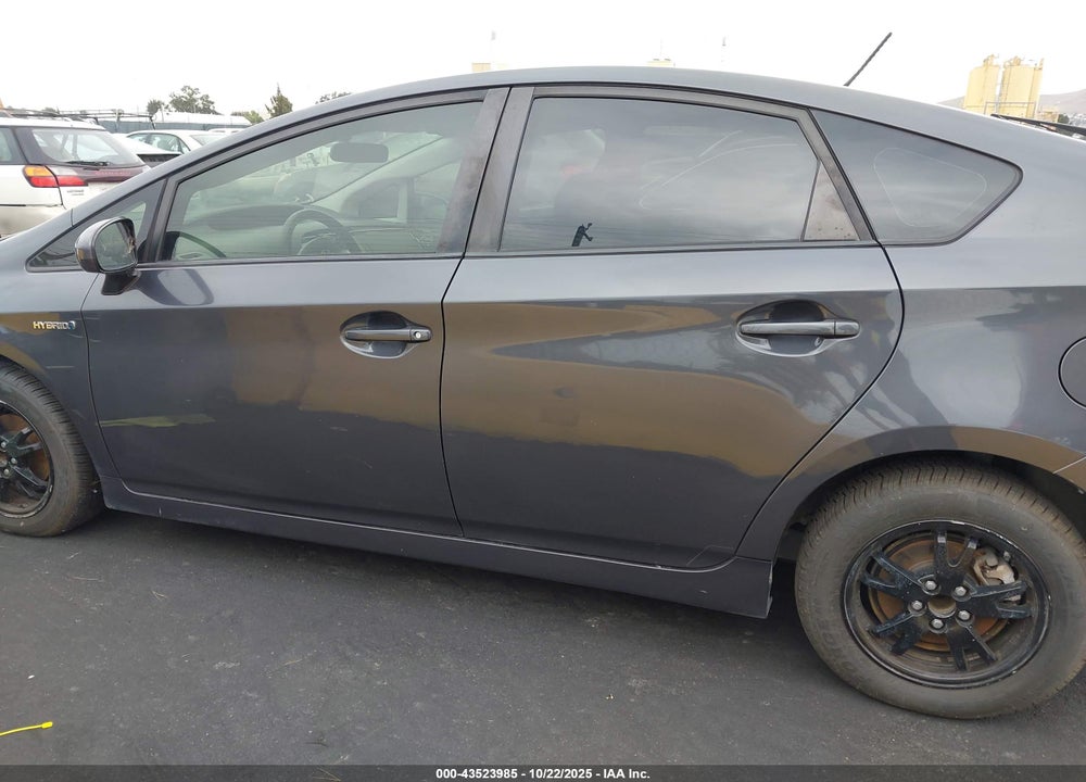 2015 TOYOTA PRIUS TWO VIN: JTDKN3DU9F0461599