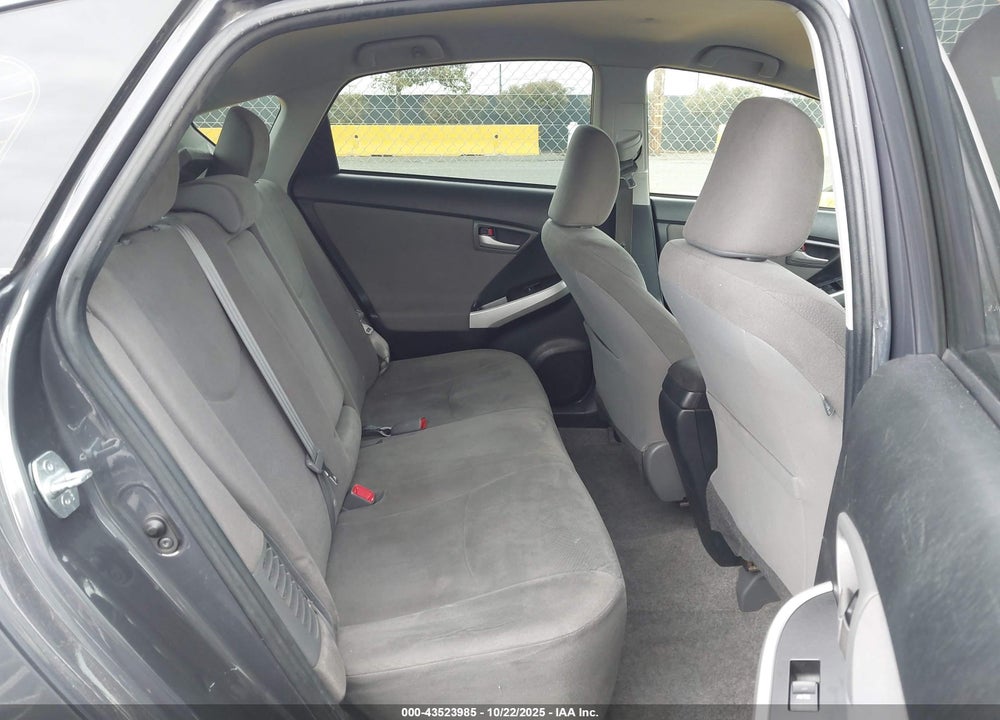 2015 TOYOTA PRIUS TWO VIN: JTDKN3DU9F0461599