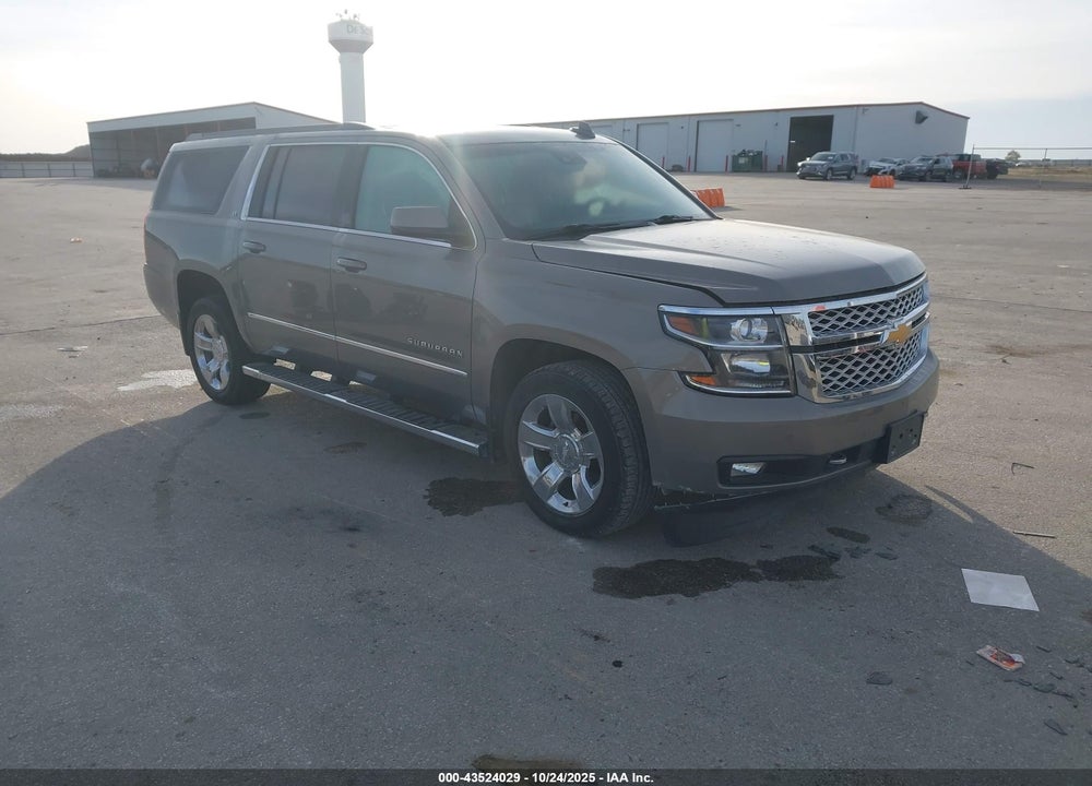 2017 CHEVROLET SUBURBAN LT VIN: 1GNSKHKC5HR303976