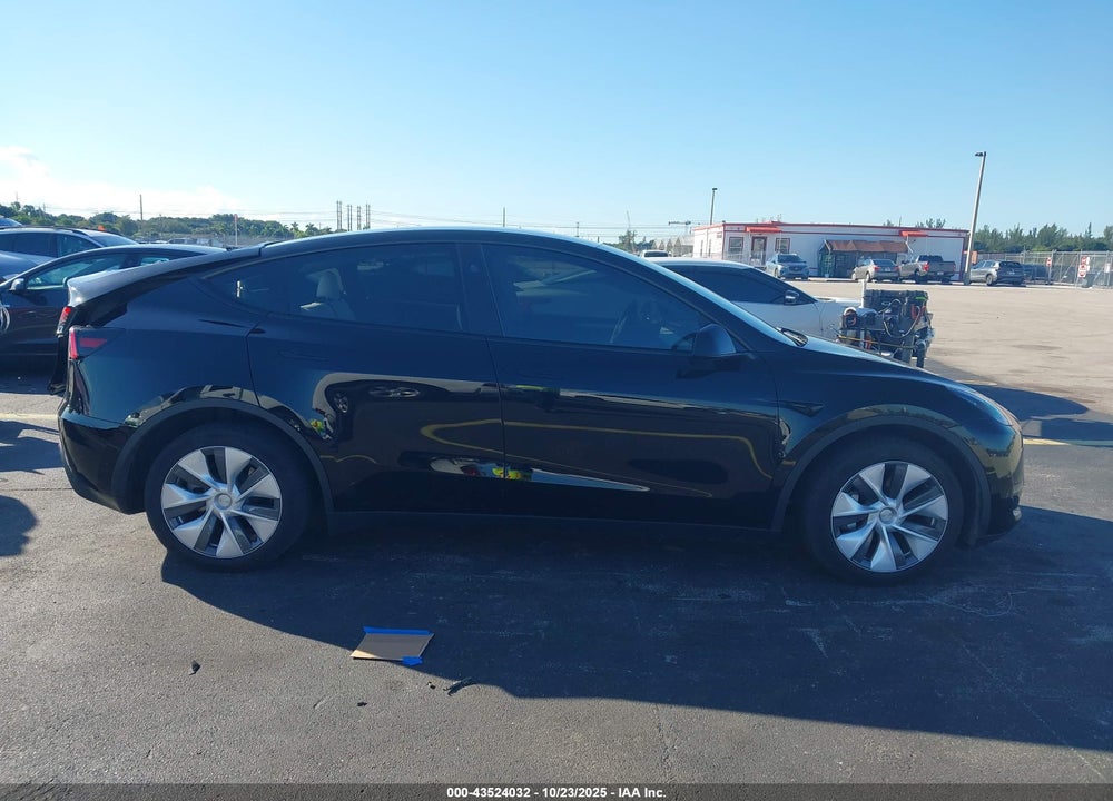 2024 TESLA MODEL Y LONG RANGE DUAL MOTOR ALL-WHEEL DRIVE VIN: 7SAYGDEEXRA276615
