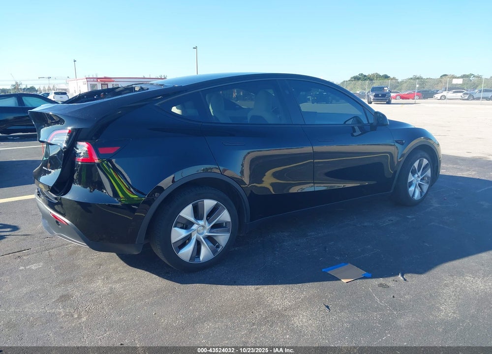 2024 TESLA MODEL Y LONG RANGE DUAL MOTOR ALL-WHEEL DRIVE VIN: 7SAYGDEEXRA276615