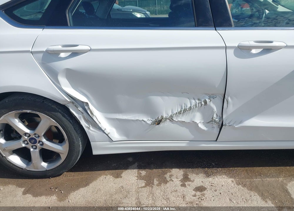 2016 FORD FUSION SE VIN: 3FA6P0HD3GR292613