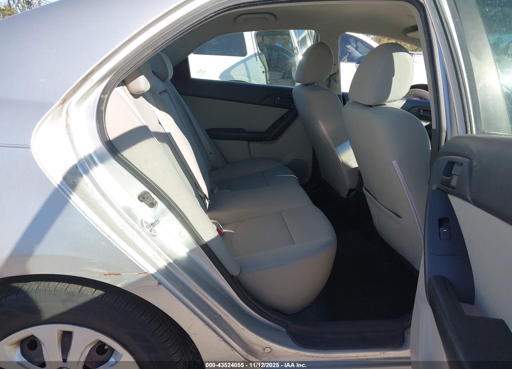 2011 KIA FORTE EX VIN: KNAFU4A21B5891358