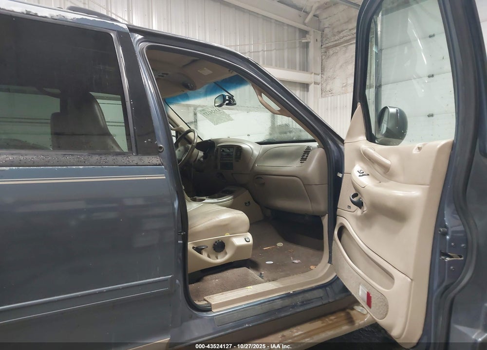 2000 FORD EXPEDITION EDDIE BAUER VIN: 1FMPU18L7YLB67758