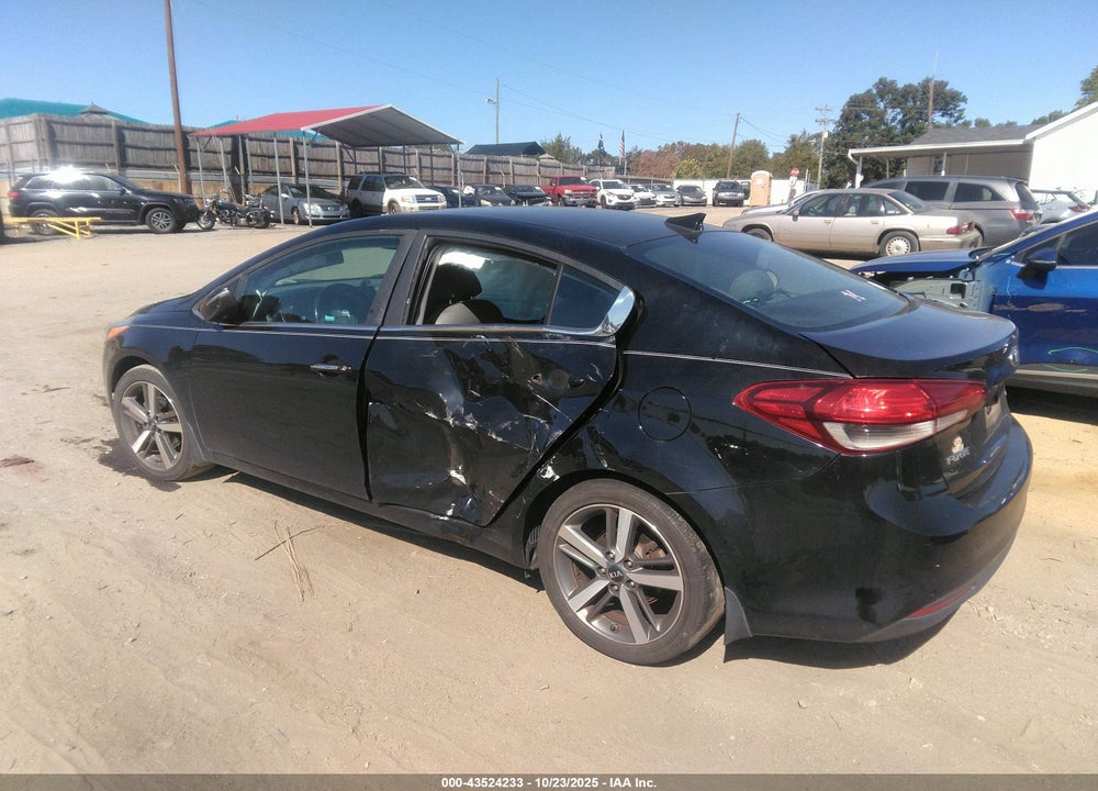 2017 KIA FORTE EX VIN: 3KPFL4A81HE005319