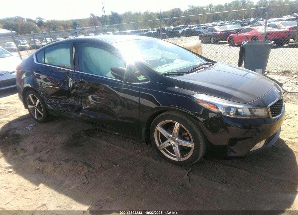 2017 KIA FORTE EX VIN: 3KPFL4A81HE005319