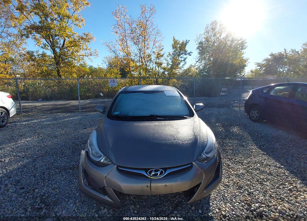2016 HYUNDAI ELANTRA SE VIN: 5NPDH4AE5GH732911