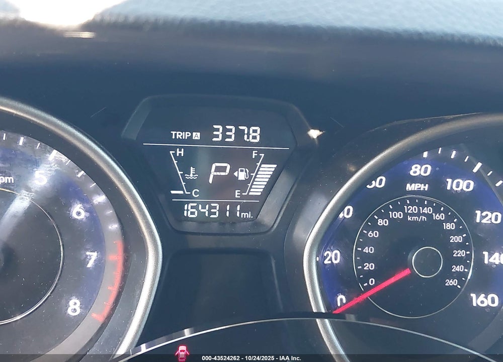 2016 HYUNDAI ELANTRA SE VIN: 5NPDH4AE5GH732911