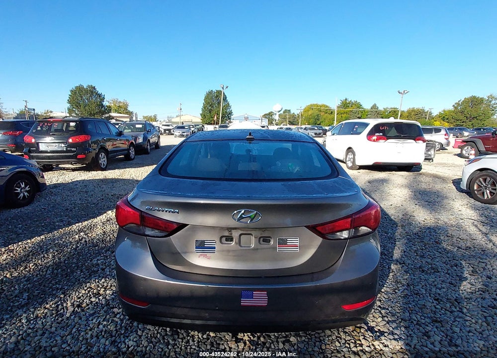 2016 HYUNDAI ELANTRA SE VIN: 5NPDH4AE5GH732911