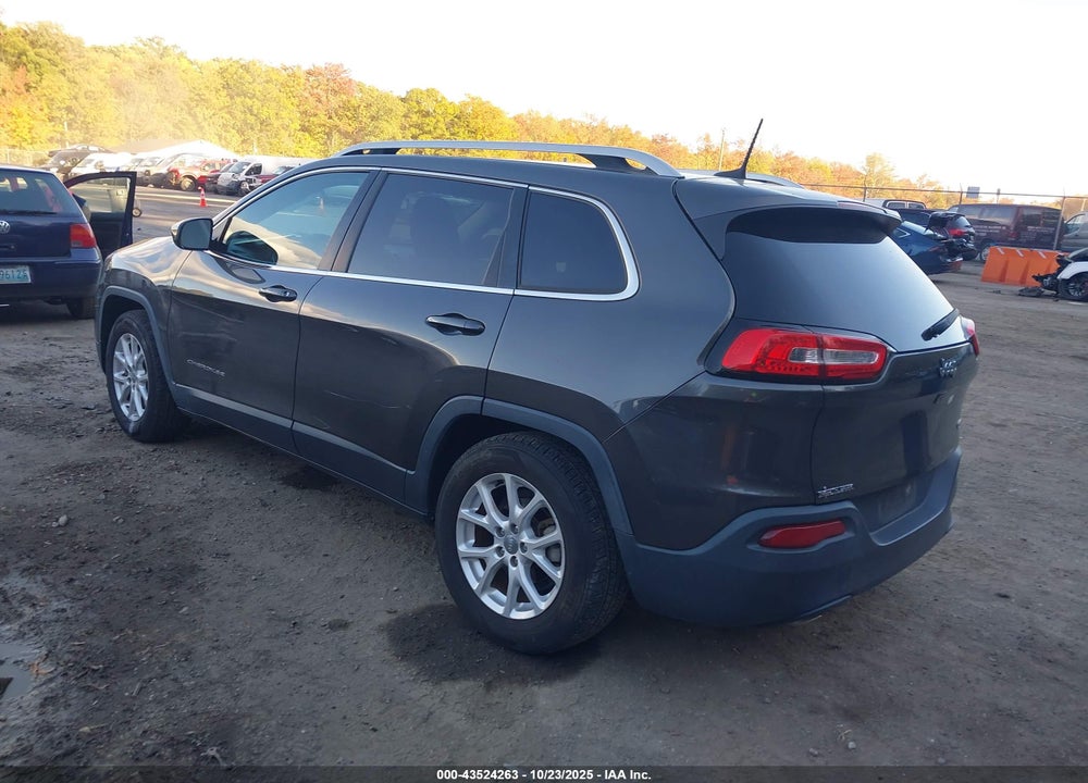 2016 JEEP CHEROKEE LATITUDE VIN: 1C4PJLCB5GW304488